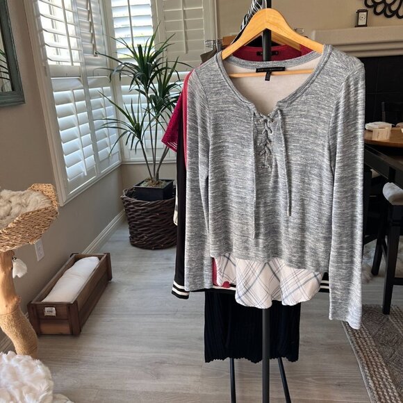 White House Black Market Top Womens Size Medium Petite Plaid Hem Knit Pullover - Picture 14 of 14